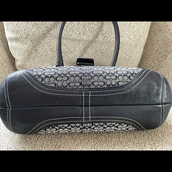 Vintage Monogram Coach Buckle Bag - Picture 5 of 9